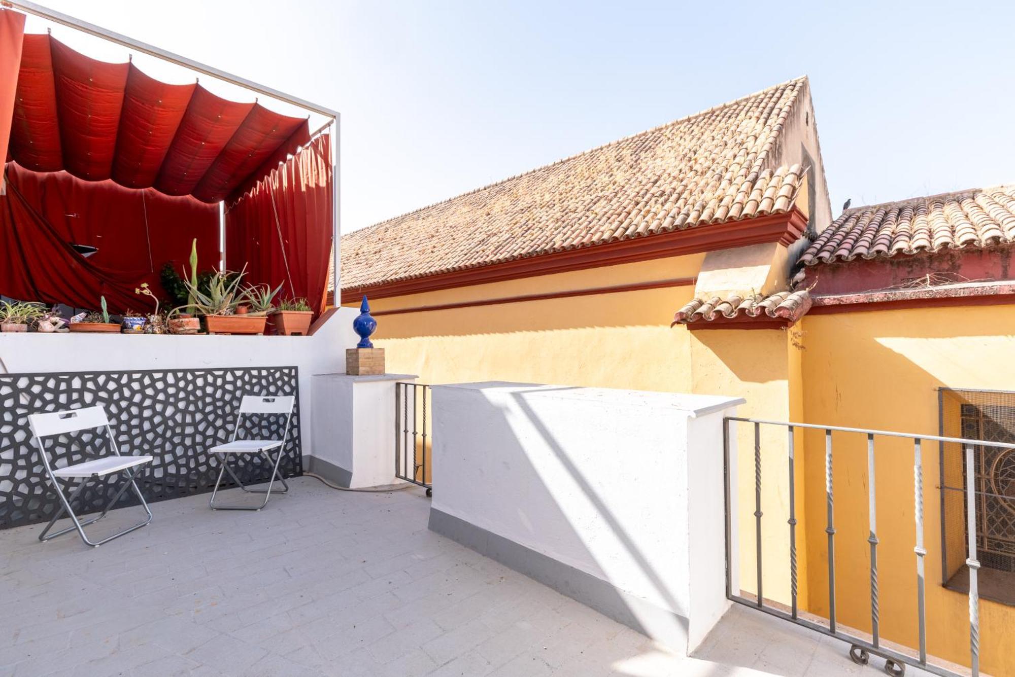 House Sevillana Parking Екстер'єр фото
