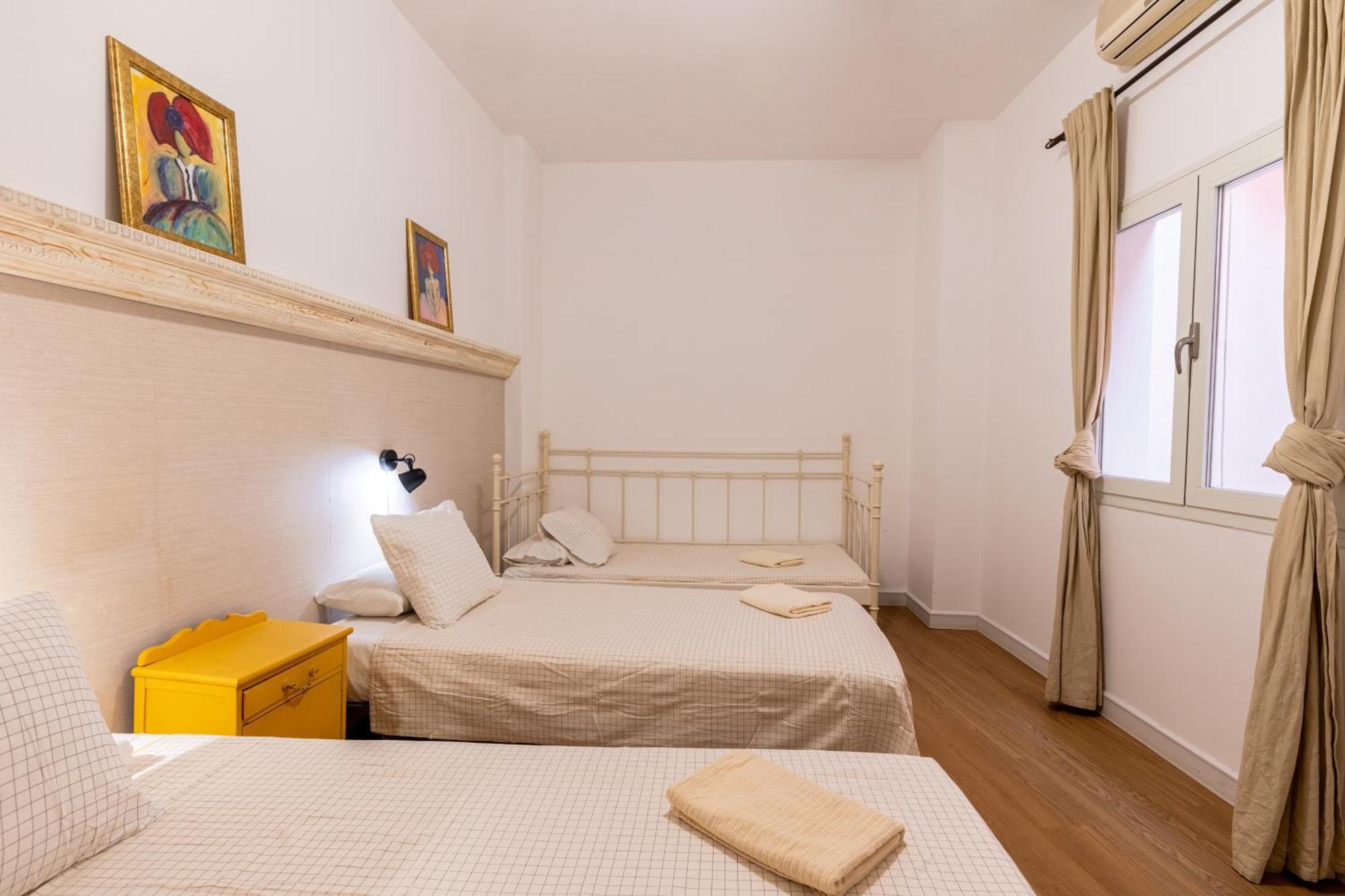 House Sevillana Parking Екстер'єр фото