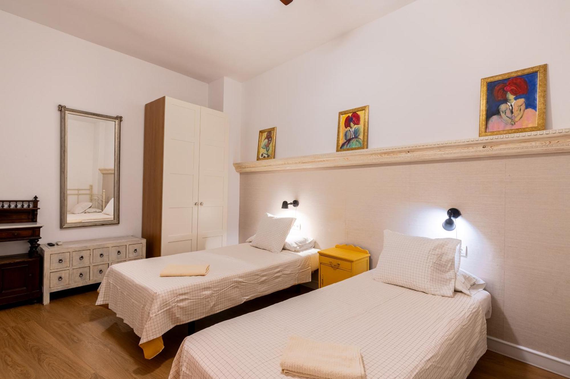 House Sevillana Parking Екстер'єр фото