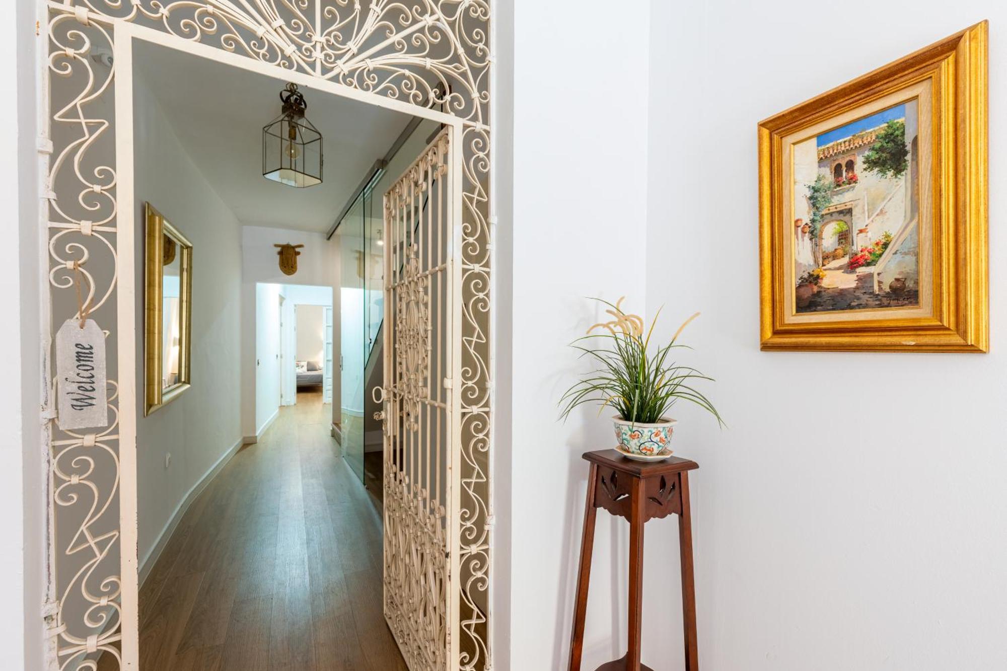 House Sevillana Parking Екстер'єр фото