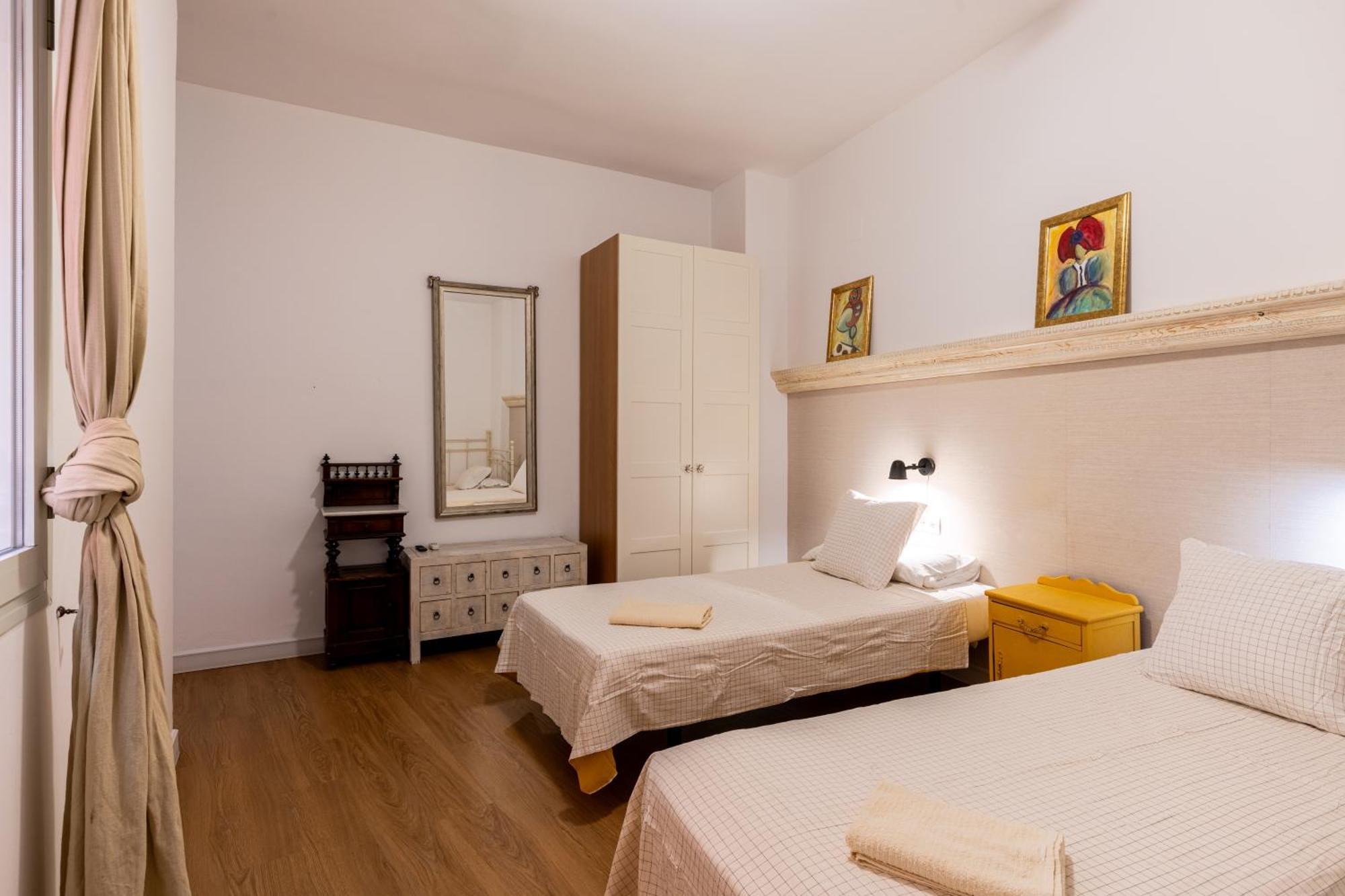 House Sevillana Parking Екстер'єр фото