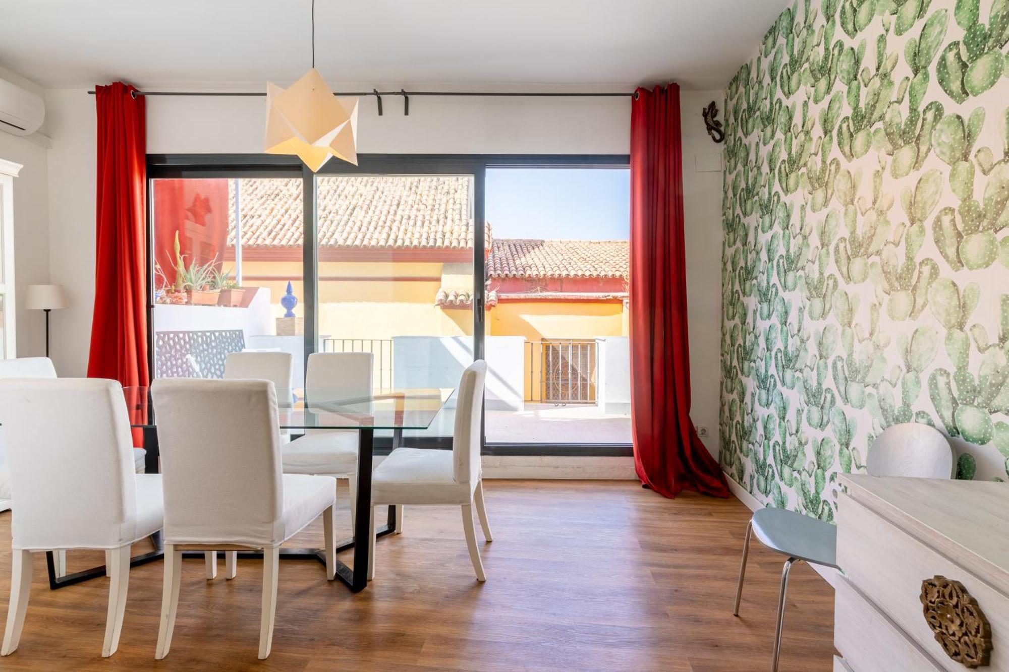 House Sevillana Parking Екстер'єр фото