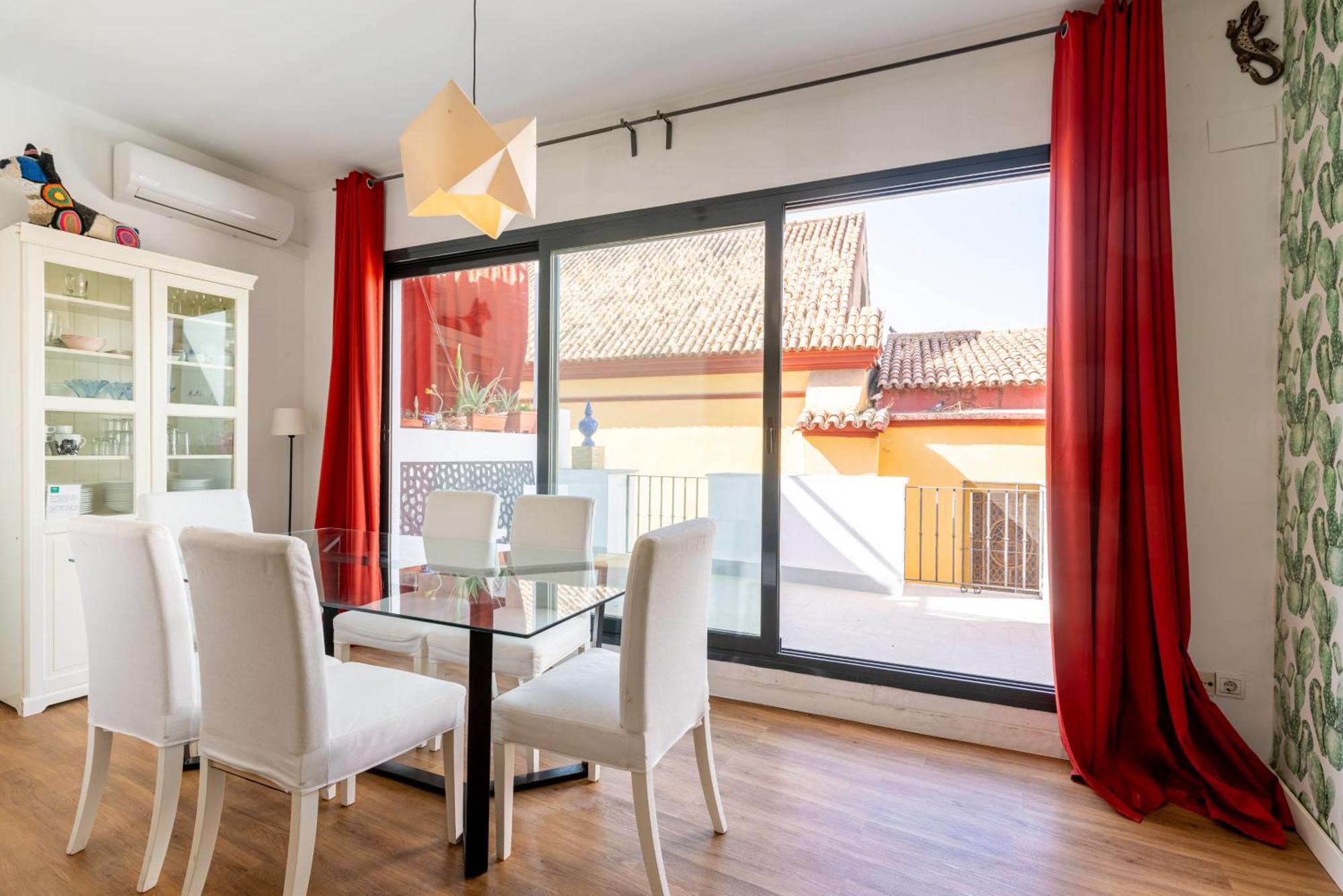 House Sevillana Parking Екстер'єр фото