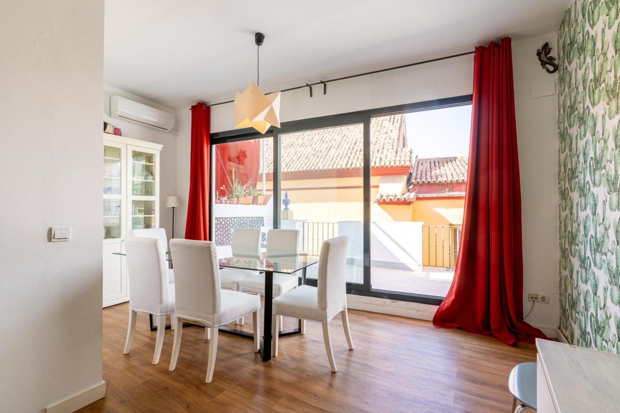 House Sevillana Parking Екстер'єр фото