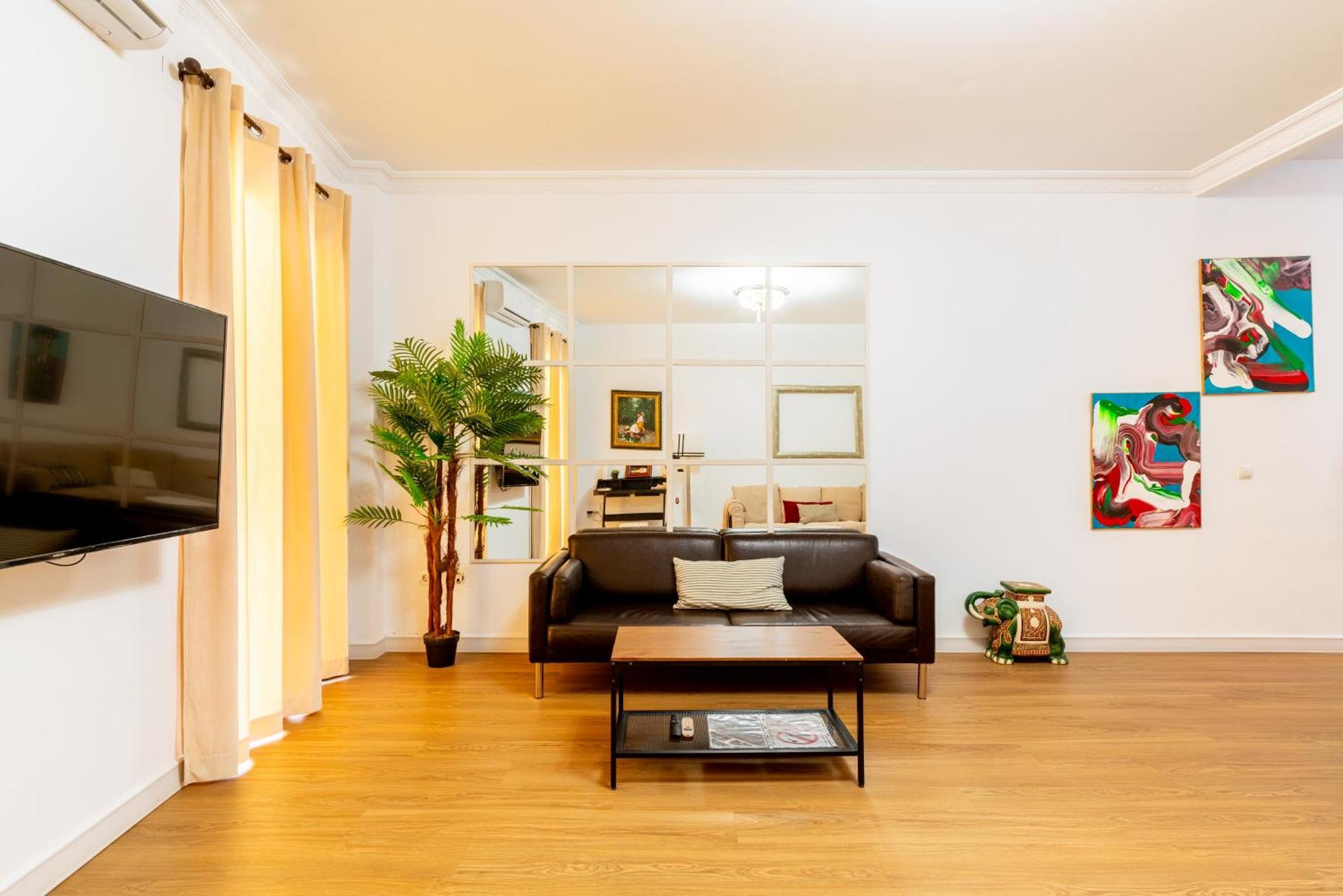 House Sevillana Parking Екстер'єр фото