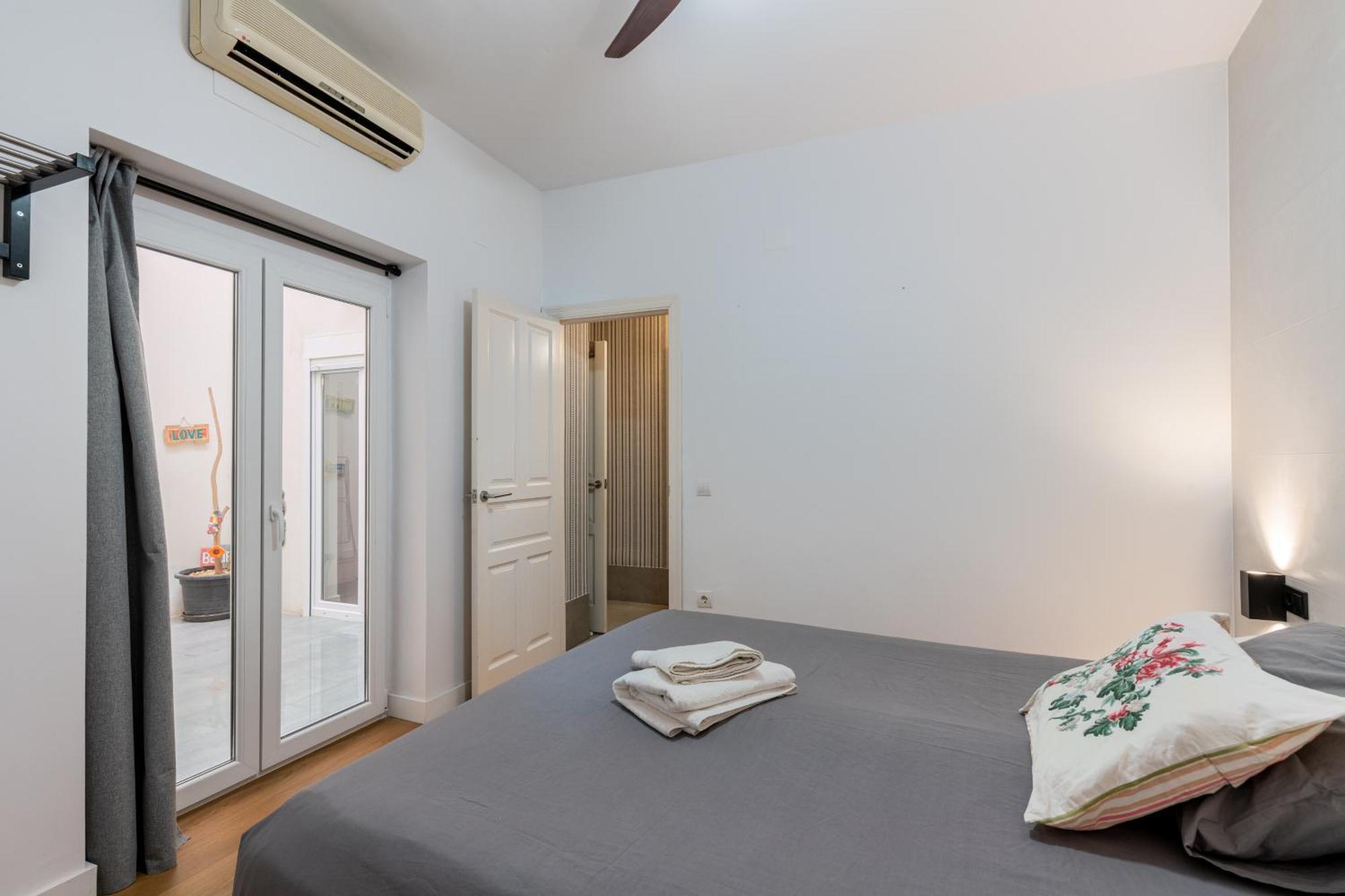House Sevillana Parking Екстер'єр фото