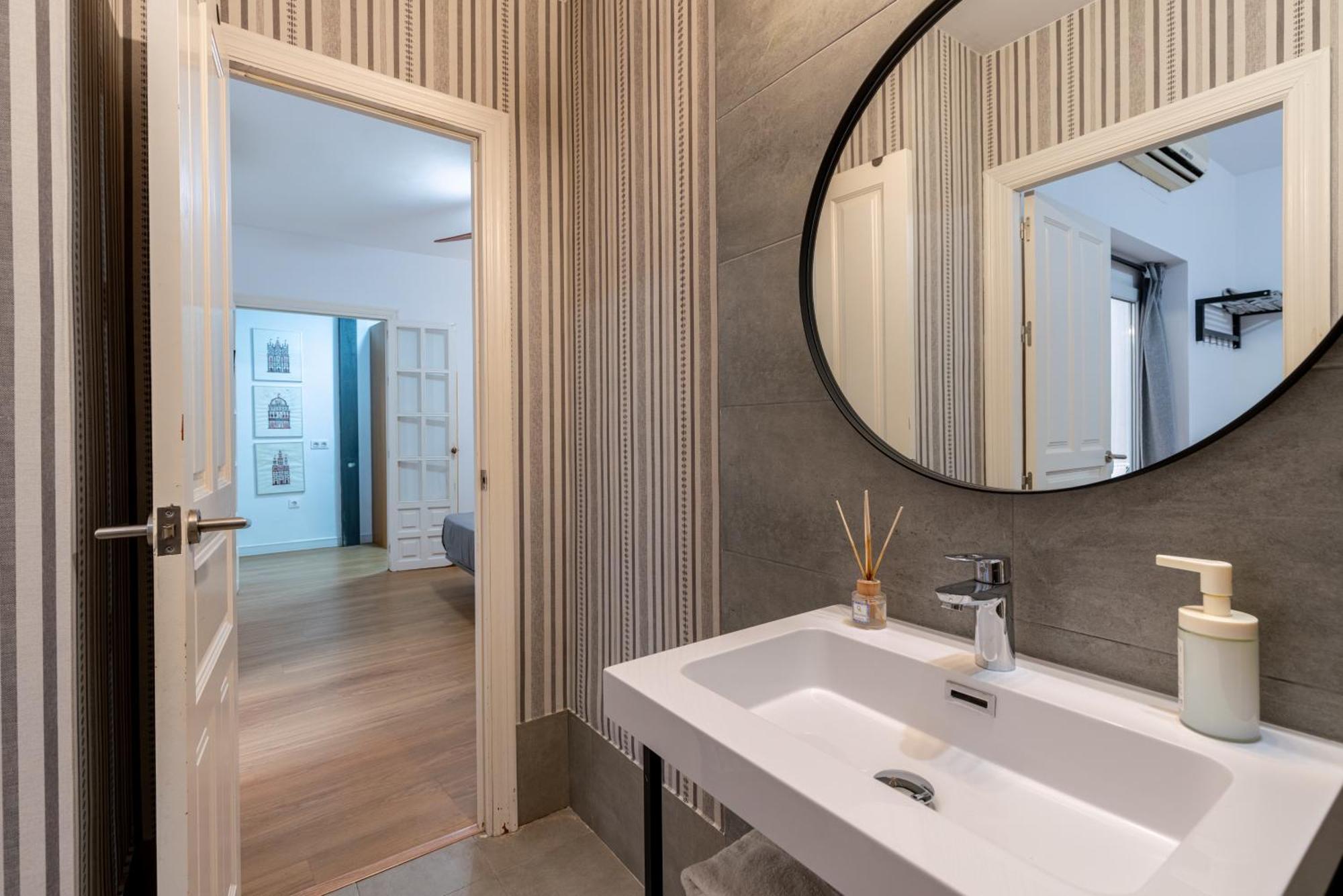 House Sevillana Parking Екстер'єр фото