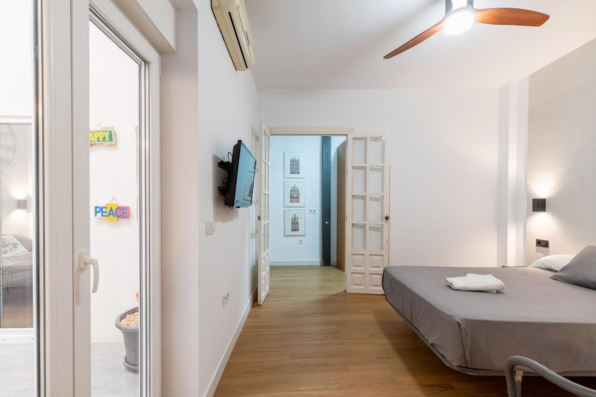 House Sevillana Parking Екстер'єр фото